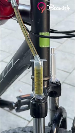 Bike suspension hack using syringes 🚴 ♂️ #diy #bike #maintenance