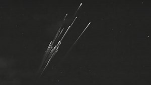 Wild footage shows a SpaceX satellite burning up in Earth's atmosphere