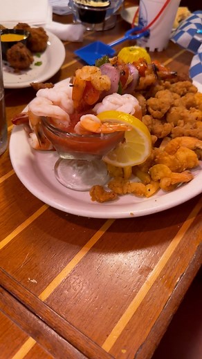 Shrimp anyone? 😏👊🏻 @flounderschowderhouse | The Cajun Ninja