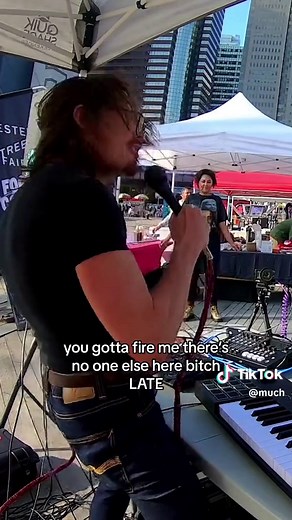 This has to be the OFFICIAL “Late To Work” Anthem 🤣 [via marcrebillet/TT]