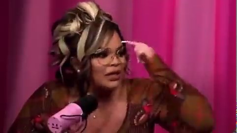 girl this is twitter