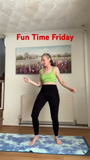 Happy Friday Dance 💕💋