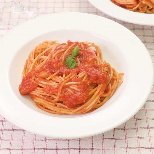 シンプルで奥深い♪ スパゲティーポモドーロのレシピ動画・作り方 | デリッシュキッチン