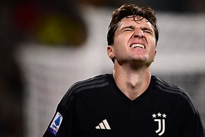 Chiesa-Allegri relationship hits new low as Juventus star rages after being substituted - Football Italia