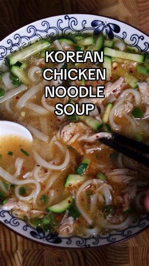 Dak Kalguksu: Delicious Korean Chicken Noodle Soup