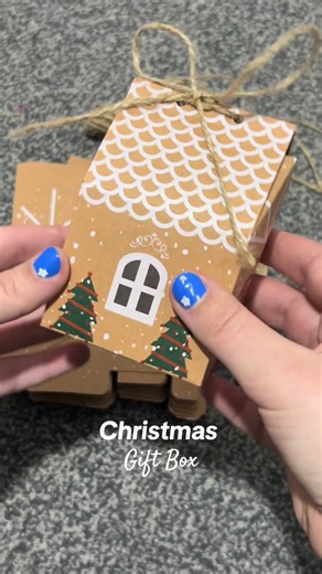 • How cute are these Christmas gift boxes?! #giftbox #christmasgiftbox #christmas #bakingbox