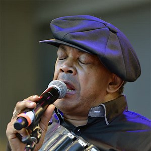 Top 9 Harmonica Players Who Also Sing – Who Can Belt AND Bend?