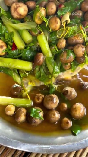 แกงเห็ดเผาะแซบๆจ้า #cooking #healthyfood #veggieslover #homecuisine #food #thaifood #villagefood