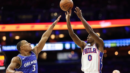 Tyrese Maxey in regular season form with incredible 1st quarter vs. Magic
