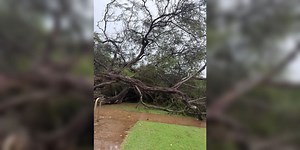Hawaii soaked by sprawling storm as government monitors growing flood threat