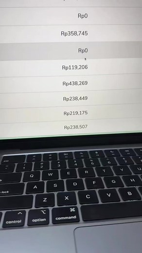 📢 10 Manfaat Internet yang Membuat Hidup Lebih Mudah! 🌍💡 📌 1. Akses Informasi Lebih Cepat 📰🔍 Cari informasi kapan saja, belajar tanpa batas! 📌 2. Komunikasi Lebih Mudah 📞💬 Media sosial & video call, tetap terhubung dengan siapa saja! 📌 3. Belajar Online Kapan Saja 🎓📚 Kursus online, e-book, dan tutorial bisa diakses di mana saja! 📌 4. Efisiensi Kerja Meningkat 💻📊 Kerja remote & penyimpanan cloud, kolaborasi lebih lancar! 📌 5. Belanja Lebih Praktis 🛒💰 E-commerce, cukup klik, bara