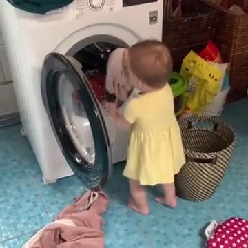 This little girl helping out with the laundry is by far the sweetest thing you'll see today. Enjoy! | Rumble Babies & Kids