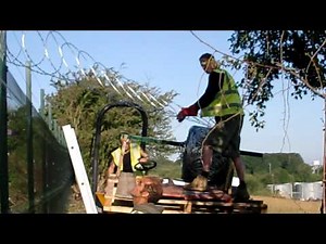 Razor Wire.AVI