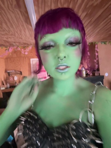 Alien Makeup Tutorial: Simple Alternative Looks