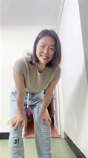 Upside-Down Door Frame Handstand Challenge: Home Fitness Fun