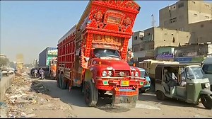 203K views · 991 reactions | Hadii aad maqli jirtay hablaha iyo gamaanka faras oo quruxda lagu ammaano, halkan waxaan idiinku haynaa sheeko ka duwan oo waddanka Pakistan gawaadhida ayaa laysugu faanaa (VIDEO ARCHIVE ALJAZEERA & YOUTUBE) si aad barnaamijka caweyska Universal oo dhamaystiran u daawatid halkan riix https://www.youtube.com/watch?v=nz9hhoGf_XE | Universal Somali TV | Facebook