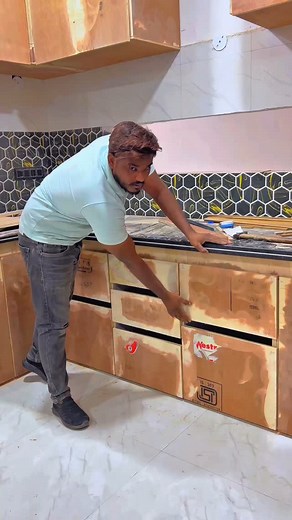 Working 🔨. #working #furniture #homedesign #homedecor #mehnat #saflta | JP Home Furniture