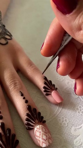 Easy Finger Henna Design Ideas