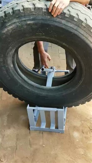 Homemade Mini Tire Changer: Truck Tyre Changing Machine Tutorial
