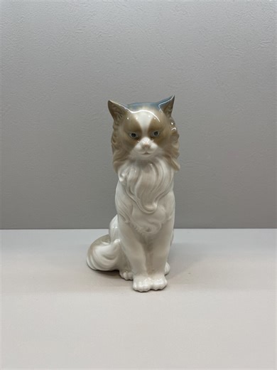 NAO by Lladro “proud Cat” – Spanish Porcelain Figurine, Elegant Sitting Cat Statue, Vintage Collectible - Etsy
