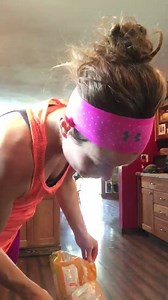 All the burpees, all the push ups, all the marathons don't compare with the strength needed to do this. Any mini-wheats connoisseur knows how valuable the pile of sugar in the bottom of the bag is. 😭💔💔💔😭 | Neon Runner