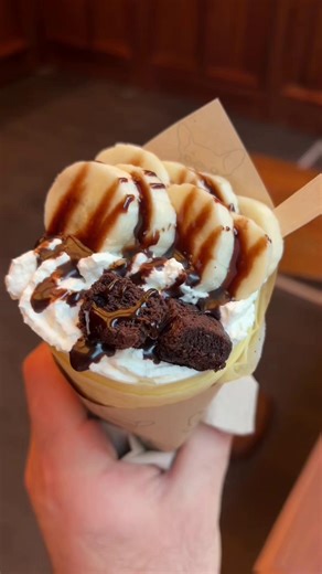 A Japanese Crepe...say less 🇯🇵😍 📍 @kirakiracrepes Disclaimer: This spot is not currently partnered with the NeoTaste app. We highlight amazing food destinations for you to explore—both in and outside of the app! 😋 #kirakira #japanessecrepe #londondessert #crepes #japanesefoodlondon AD