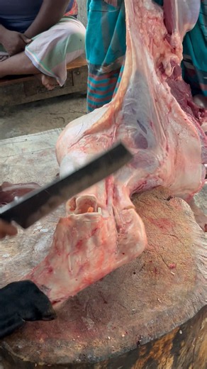 Cow's meat cutting skills #meatcuttingtechniques #meatslicing #meatmarket