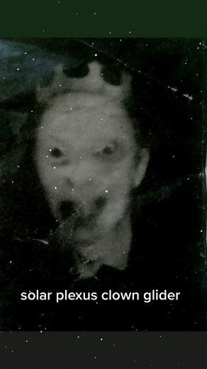 Solar Plexus Clown Glider