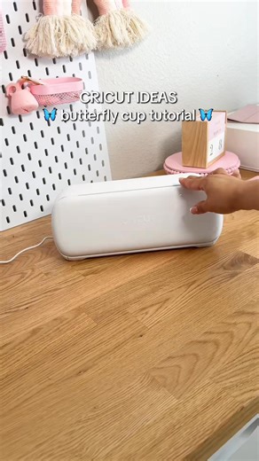 3K views · 26 reactions | Endless Cricut Creations: Butterfly Cup Tutorial 曆✨ Personalize your drinkware with this easy DIY! Perfect for gifts or your small business. #cricutideas #diycrafts #craftingcommunity #personalizedgifts #creativeprojects #cricutmade #smallbusinessowner #customcupsandtumblers #cricutbeginner #crafttutorial #cricutjoyxtra | Cricut Crafting for beginners on 99SVG | Facebook