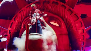 Review: mgk runs through his many musical personas in wide-ranging show, brings out surprise guest Halsey