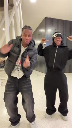 Duo Dances: Exploring Untouchable Moves with Itzy