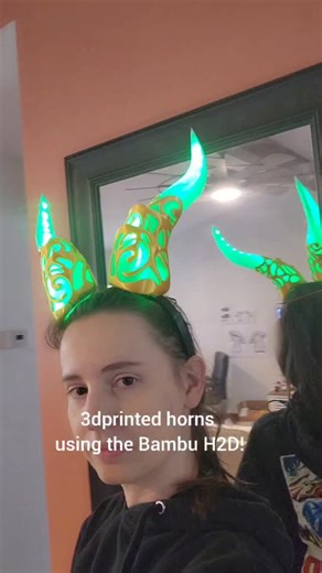 Willow Creative on Instagram: "Duo colored 3dprinted horns made with the Bambu H2D 3dprinter! Filaments used: Bambu Silk PLA gold and bambu translucent PLA light jade. Check my link in my profile for lots of Bambu Black friday deals #bambulab #makerworld #bambustudio #bambuhandy @bambulab_official #cosplay"