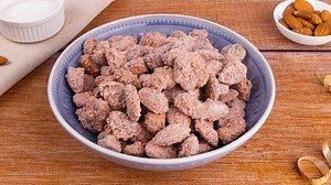 Crunchy Caramelized Praline Almonds Recipe