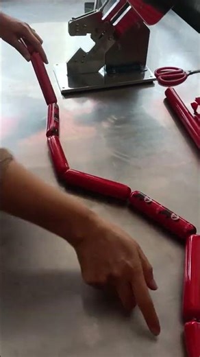 原来火腿肠是这样加工的，你绝对没有见过！So ham sausage is processed like this, you've never seen it before! #农村美食课堂