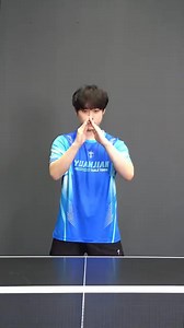 "Triangle Frame": This refers to the basic stance of the upper body — the head, arm, and racket — forming a stable triangular shape during preparation and stroke execution. "Forget your hand, use the frame": Don't focus solely on moving your hand; rely on the movement of the entire body. "Power comes from the frame, not the arm or fingers": Energy doesn't come from the hand alone, but from full-body coordination — especially the shoulder, hip, and legs. "Hip, leg, and rotation" (the three forces