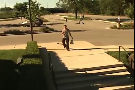 Skater Poops His Pants During Stunt