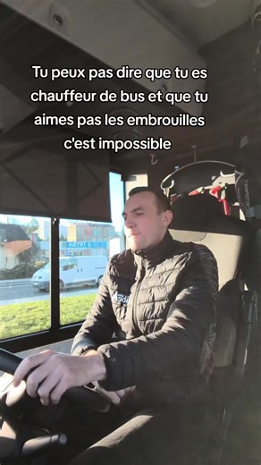 #humour Pensez à amener du pop-corn au chauffeur quand il y a une embrouille dans le bus 🤣🤣🤣 #pourtoi #bus #transport #humour