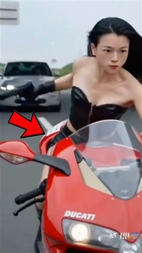 Police Girl Chases Thieves on Bike | Aggressive High-Speed Action 🚨🔥 #bome
