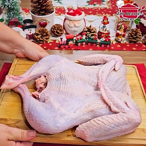 The secret stuffing that makes this Thanksgiving turkey unforgettable! Perfect for Thanksgiving ✨ Crispy skin 😍 Juicy inside 🤤 | Top recipe is here