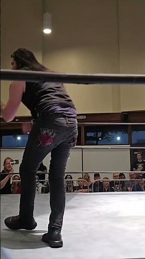 SMALLEST PACKAGE IN WRESTLING?! Slade Porter defeats Nick Turner! #prowrestling #wwe #smallpackage