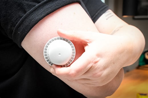 Diabetic glucose monitors recalled after 7 deaths, alarming patients