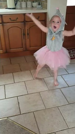 Ava doing Angelina ballerina