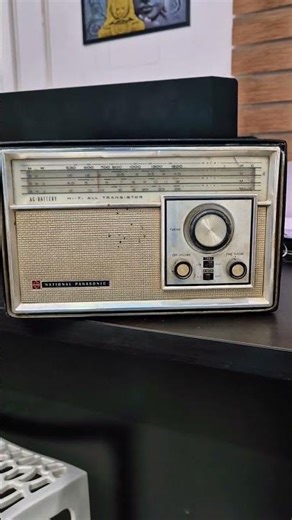 Vintage National Panasonic Radio 😵 Very rare!!