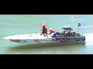 God's Gift wins 1995 Sydney Bridge to Bridge Water Ski Race