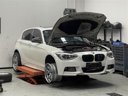 年前见面 f20移植n55，前后宽体305