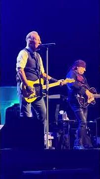 Springsteen Darkness on the Edge of Town. The Boss in San Francisco! ‪@brucespringsteen‬