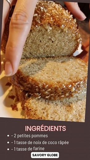 Pouding aux pommes et à la noix de coco râpée Exquis, ultra-fondant et riche en fibres 🥥🍎😋 👉Ingrédients - 2 petites pommes - 1 tasse de noix de coco râpée - 1 tasse de farine - 1/2 tasse de sucre - 2 œufs - 3 c. à soupe d'huile - 1 c. à café d'extrait de vanille - 1 c. à café de levure chimique 👉Préparation 🍎Dans un bol, mélanger les œufs, le sucre, l'extrait de vanille, l'huile et les pommes râpées. 🥥Ajouter la noix de coco râpée, la levure chimique et la farine. 🍎Verser la préparation 