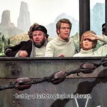 They Enter a Hidden River and Discover a Prehistoric World | The Land That Time Forgot (1975)#movie