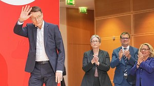Der Fachmann soll's werden: Lauterbachs Nominierung zum Gesundheitsminister stößt auf positives Echo
