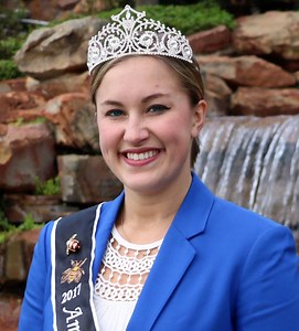 American Honey Queen to Visit Batavia Public Library